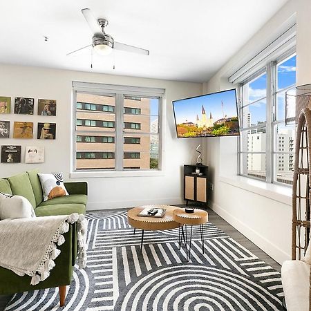 Luxury 2-Bedroom Condo Steps Away From The French Quarter New Orleans Esterno foto