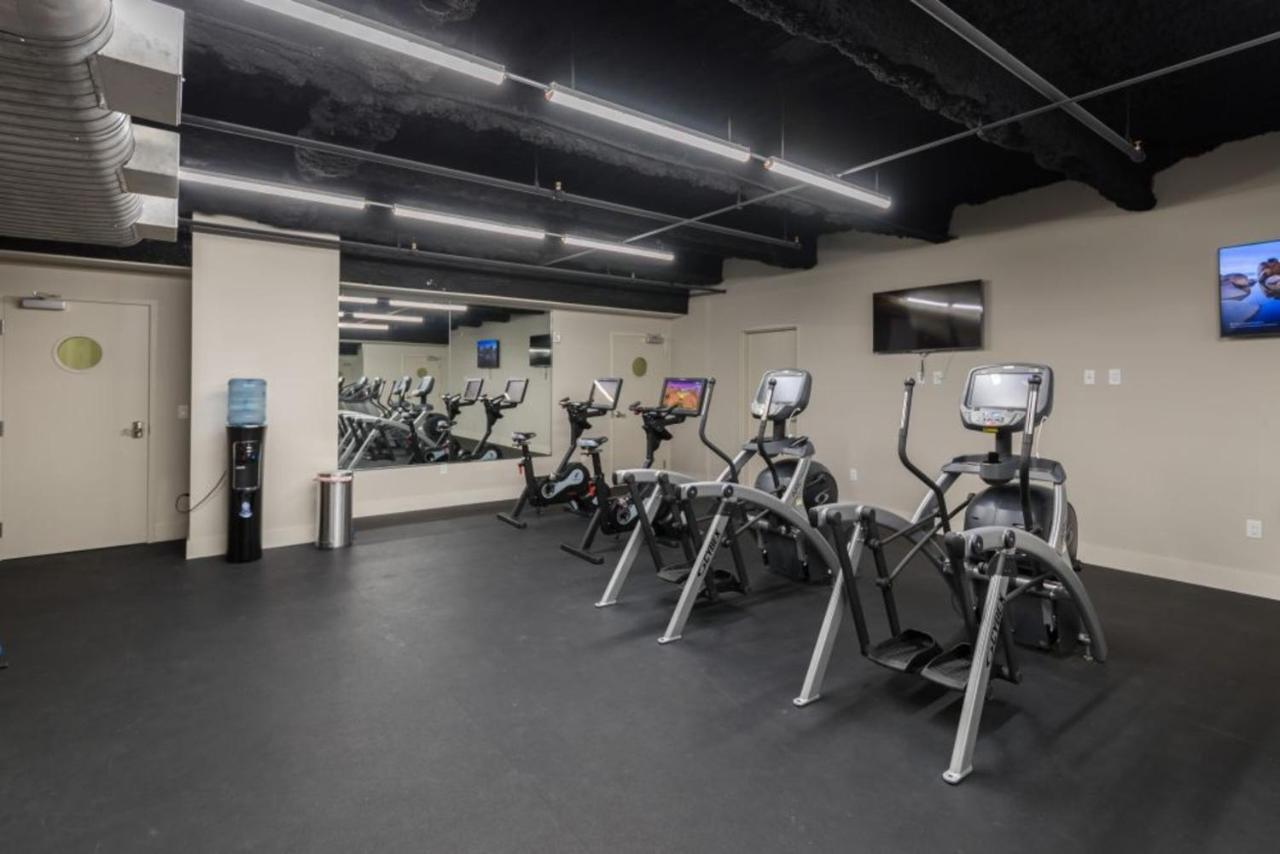 Luxury 2-Bedroom Condo Steps Away From The French Quarter New Orleans Esterno foto