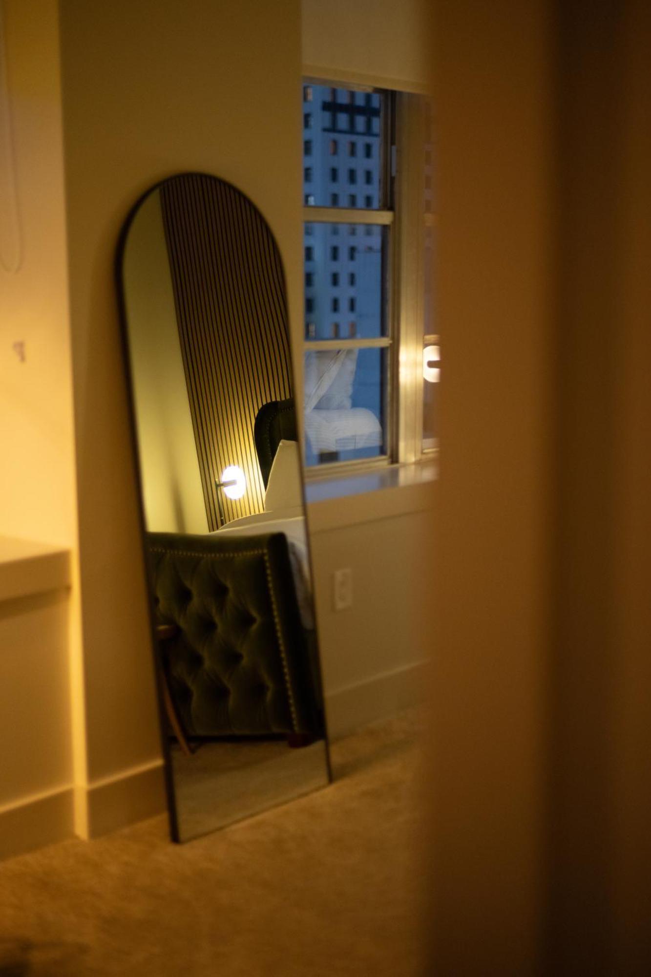 Luxury 2-Bedroom Condo Steps Away From The French Quarter New Orleans Esterno foto