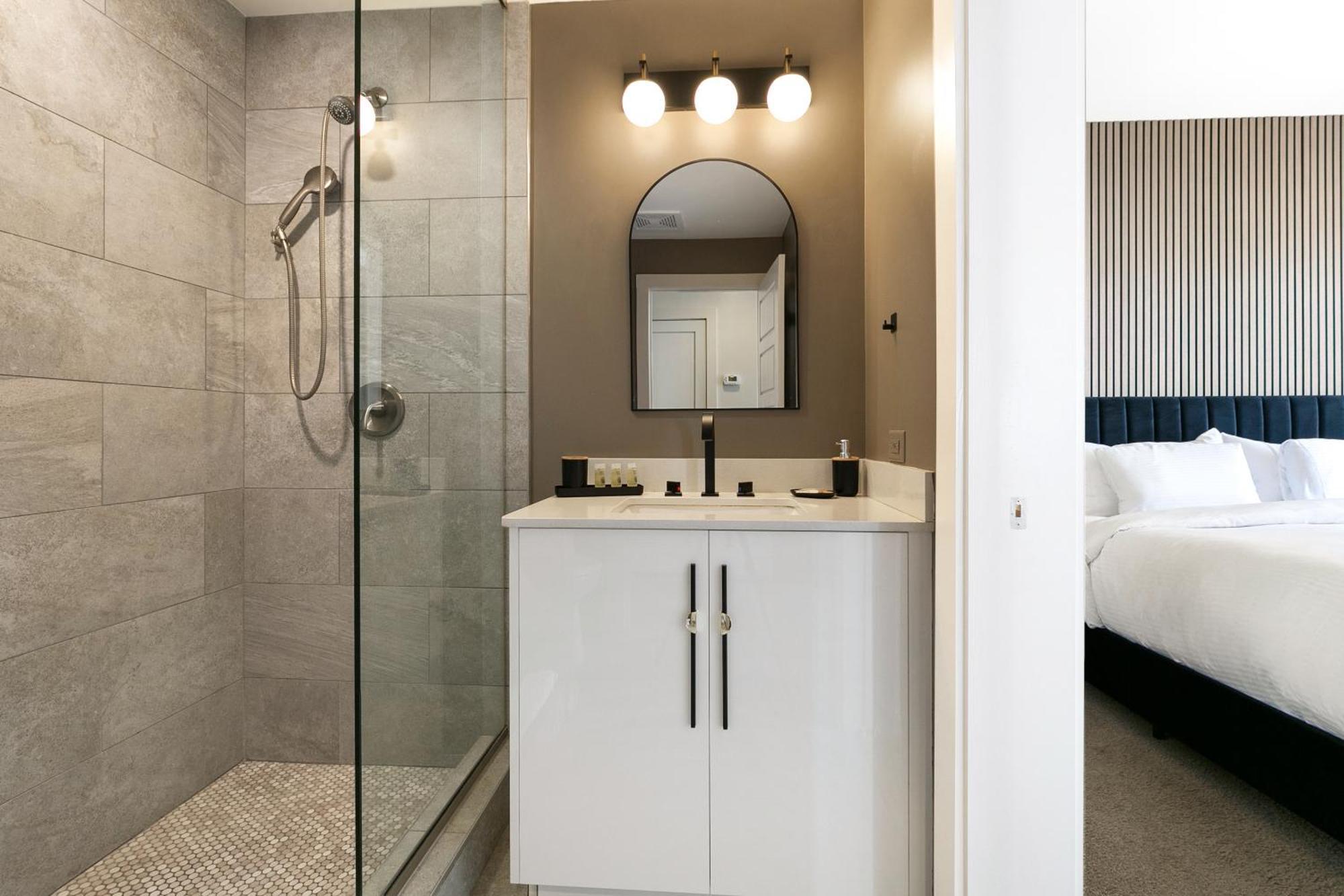 Luxury 2-Bedroom Condo Steps Away From The French Quarter New Orleans Esterno foto