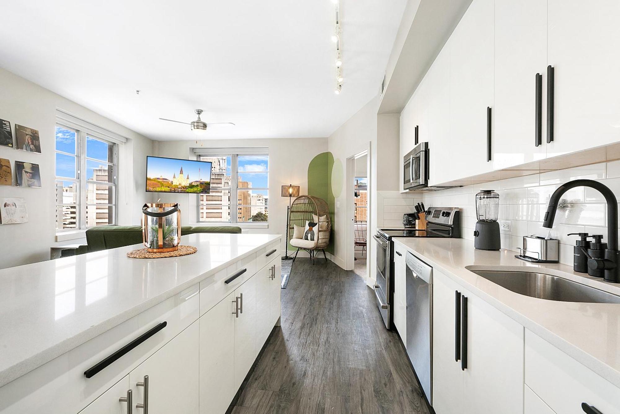 Luxury 2-Bedroom Condo Steps Away From The French Quarter New Orleans Esterno foto